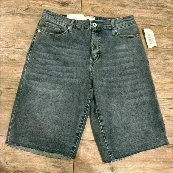 ANNE KLEIN Women's NWT Denim Bermuda Jean Jorts Shorts SZ 4 - Picture 1 of 9